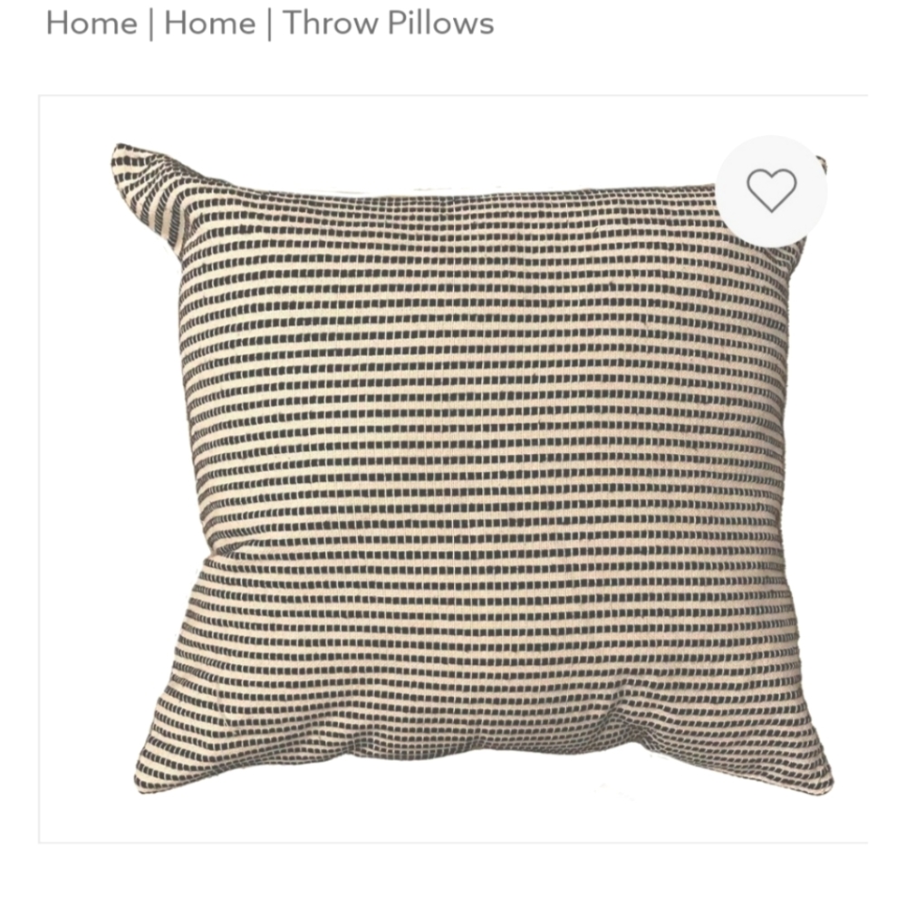 Set of 2 throw pillows
